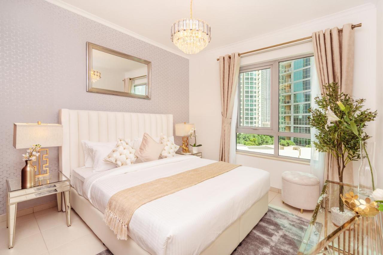 Elite Royal Apartment - Full Burj Khalifa & Fountain View - Magnum دبي المظهر الخارجي الصورة