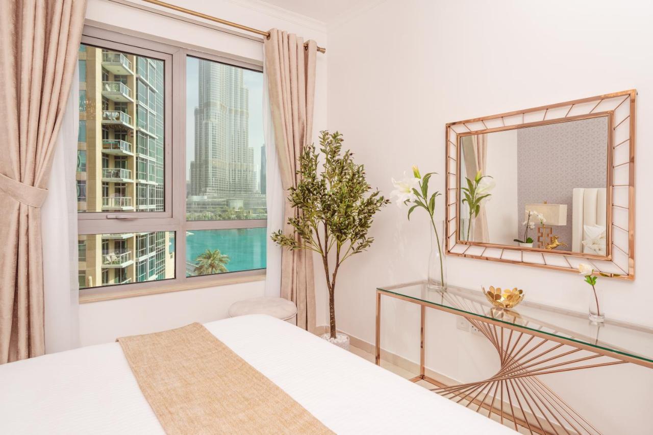 Elite Royal Apartment - Full Burj Khalifa & Fountain View - Magnum دبي المظهر الخارجي الصورة